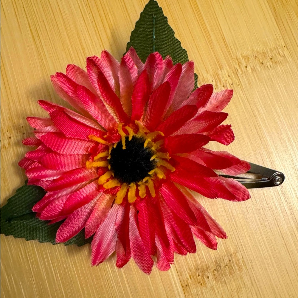 Pretty Pink Flower Clip